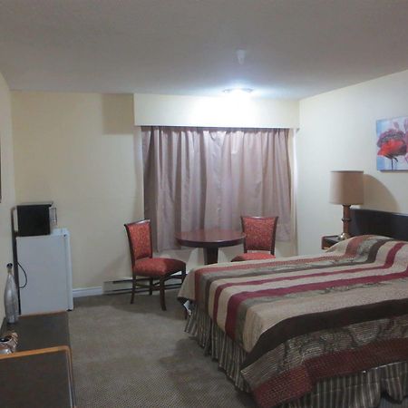Vanderhoof Inn Esterno foto