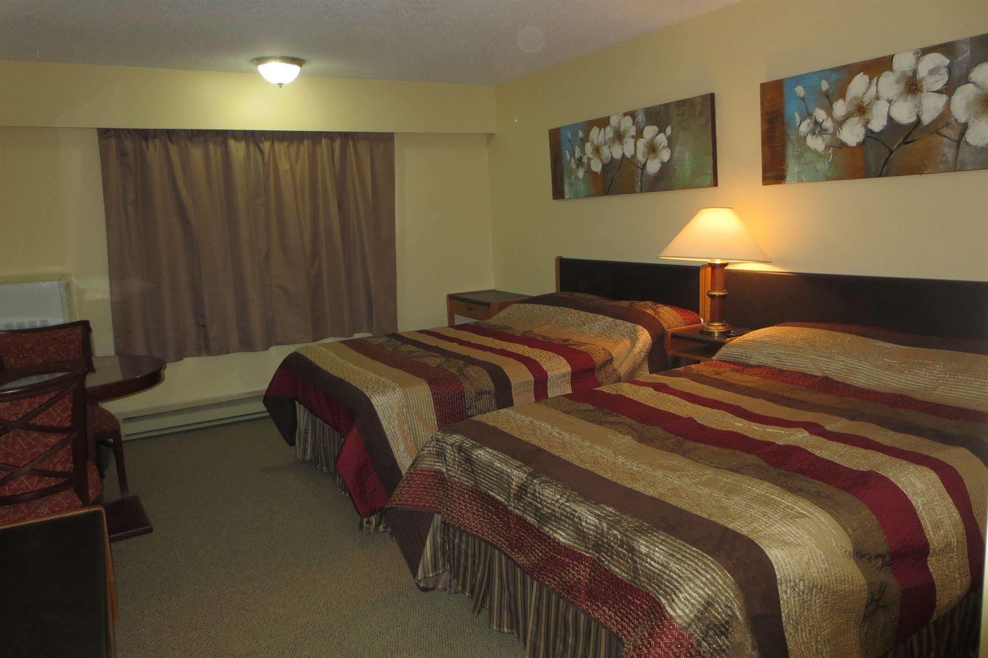 Vanderhoof Inn Esterno foto